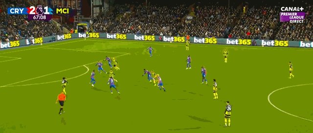 2-2里科·刘易斯.gif