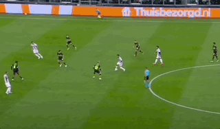 1726619135285082758.gif
